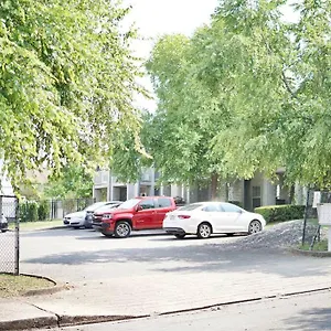  Apartment Lovely 2-bedroom W/balcony And Free Parking